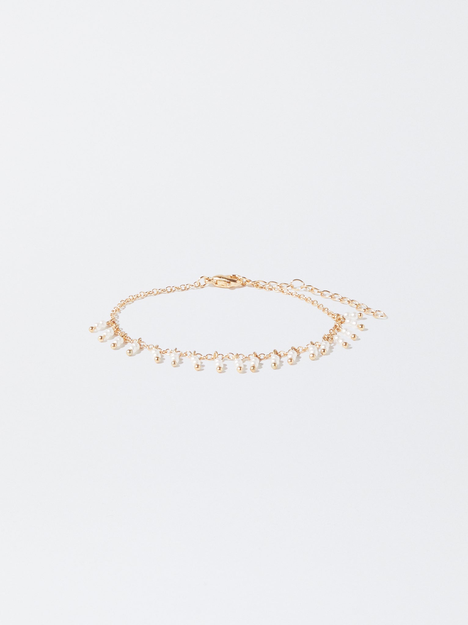 Gold-Toned Bracelet With Faux Pearls
