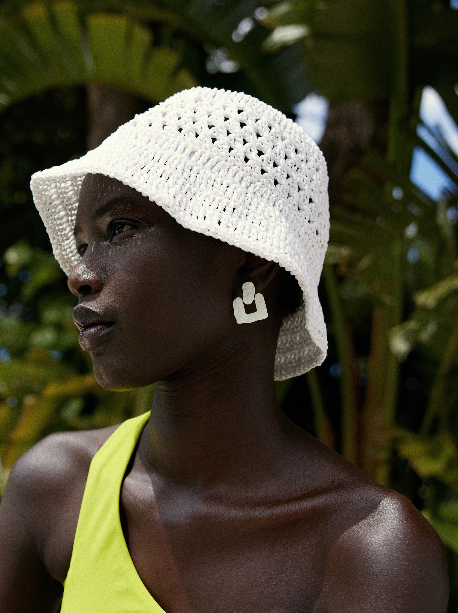 Earrings With Matte Effect